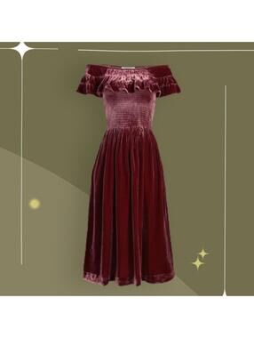✨ Hill House Burgundy Velvet Off Shoulder Akilah dress Size S